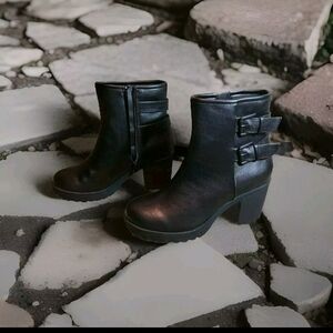 Mia booties
